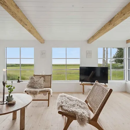 Дом отдыха Cozy With View Of The Wadden Sea *
